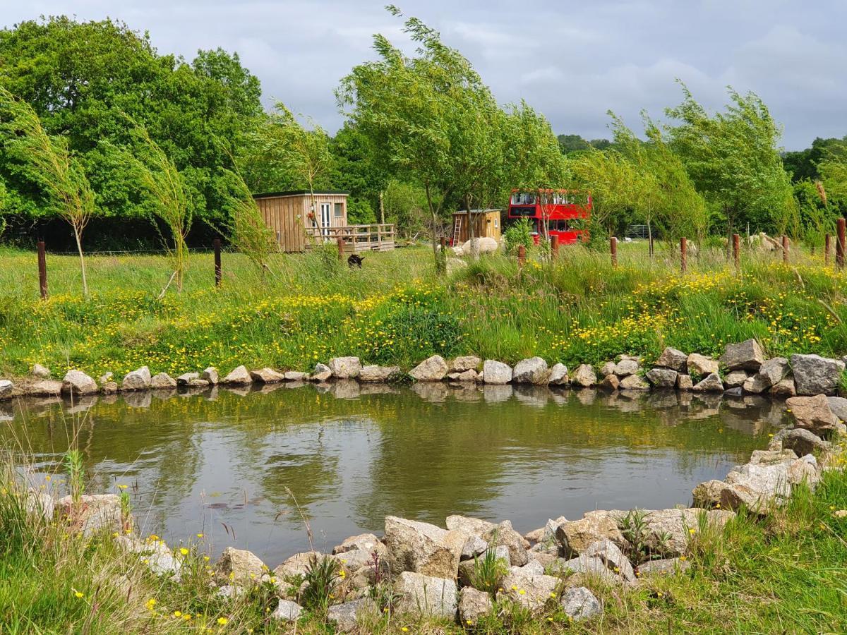 Double Decker Bus On An Alpaca Farm Sleeps 8, 5 Mins Drive To Dartmoor Holiday home