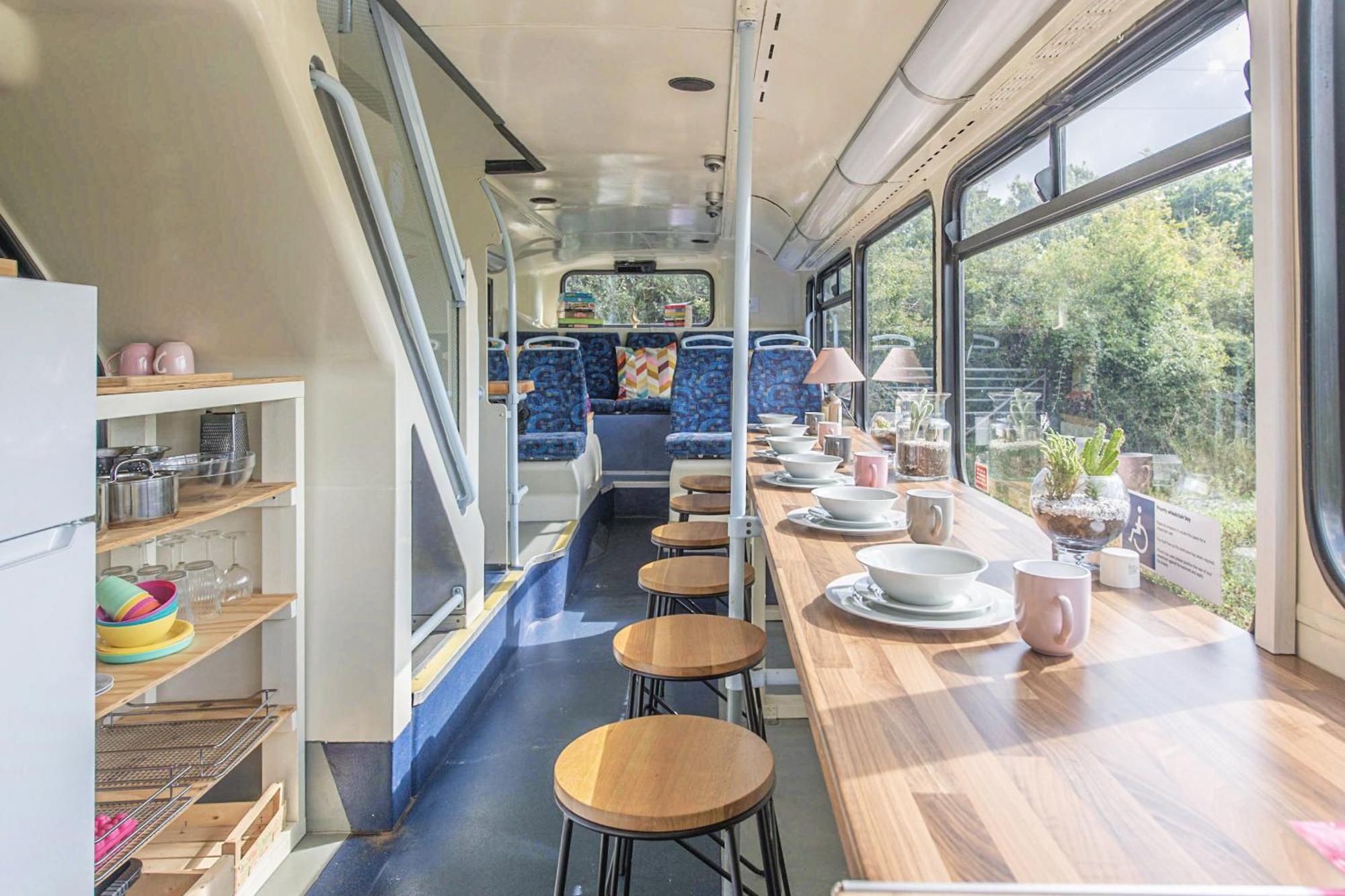 Double Decker Bus On An Alpaca Farm Sleeps 8, 5 Mins Drive To Dartmoor Holiday home Bovey Tracey