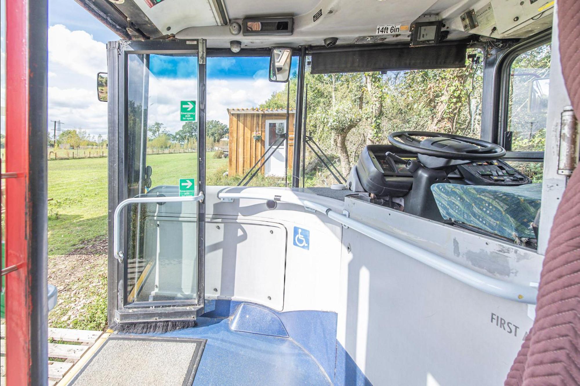 Holiday home Double Decker Bus On An Alpaca Farm Sleeps 8, 5 Mins Drive To Dartmoor Bovey Tracey