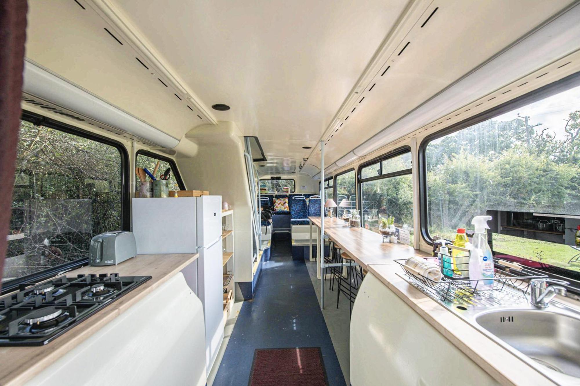 Double Decker Bus On An Alpaca Farm Sleeps 8, 5 Mins Drive To Dartmoor Holiday home